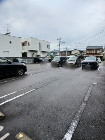ラ・フィエスタⅡの駐車場