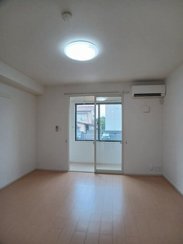 ラ・フィエスタⅡの居間・リビング