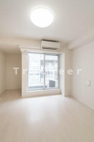 アーバンタワー池袋の居間・リビング