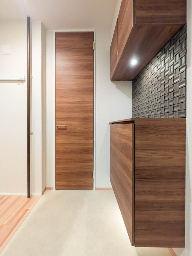熊本市中央区新屋敷３丁目の賃貸マンションの玄関