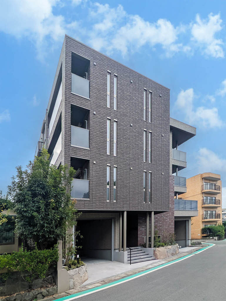 熊本市中央区新屋敷３丁目の賃貸マンションの外観