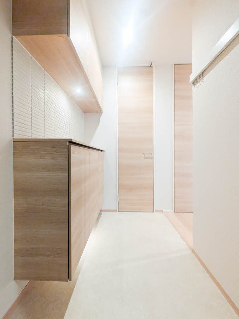 熊本市中央区新屋敷３丁目の賃貸マンションの玄関