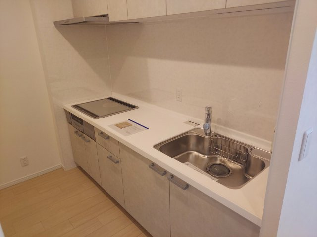 ファミール逆瀬川ザ・ガーデンのキッチン|IHコンロ