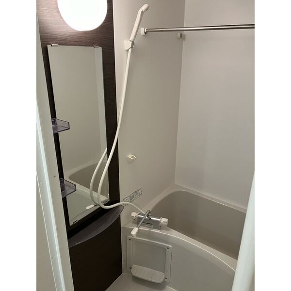 ゼオ志賀本通　名古屋市賃貸　仲介手数料無料の浴室