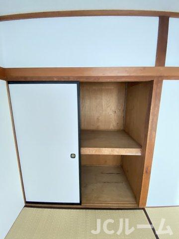 ラルースの収納