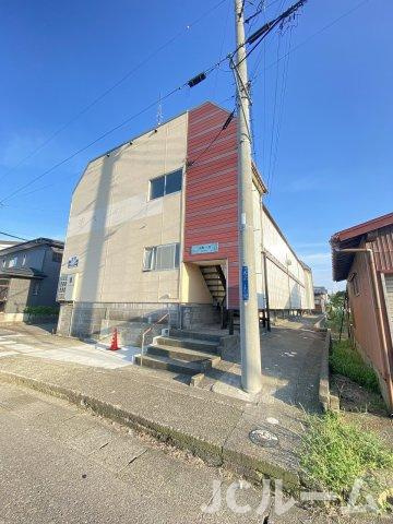 ラルースの外観