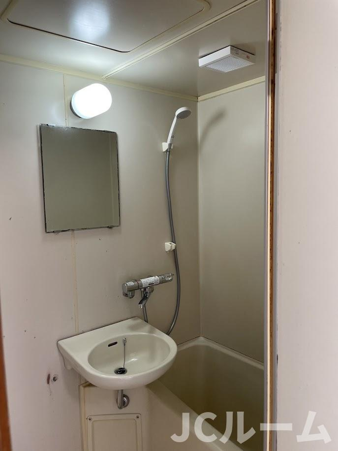 ラルースの洗面所