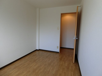 【洋室】 | パインリーフ和泉