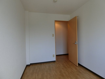 【洋室】 | パインリーフ和泉