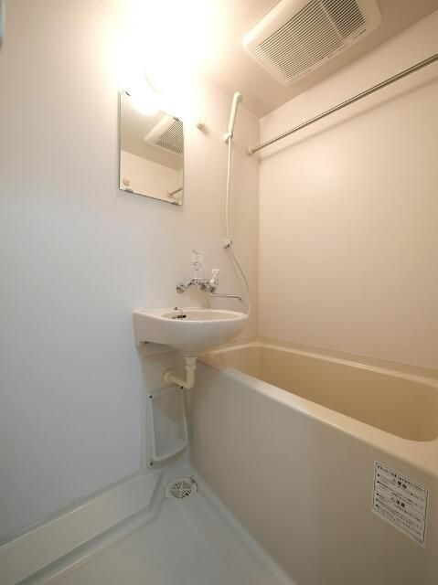 ＡＲＴＥＳＳＩＭＯ　ＩＳＭの浴室