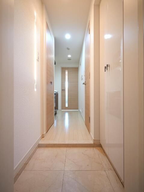 ＡＲＴＥＳＳＩＭＯ　ＩＳＭの玄関