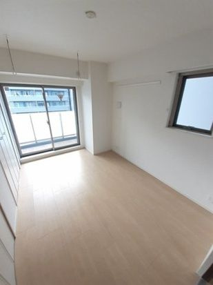 オルフェ門仲のバルコニー