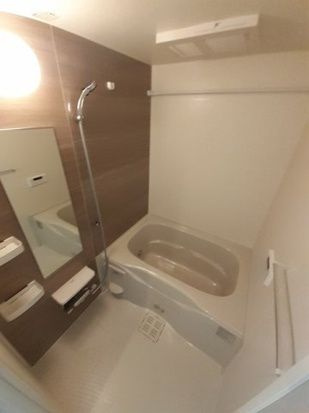 オルフェ門仲の浴室