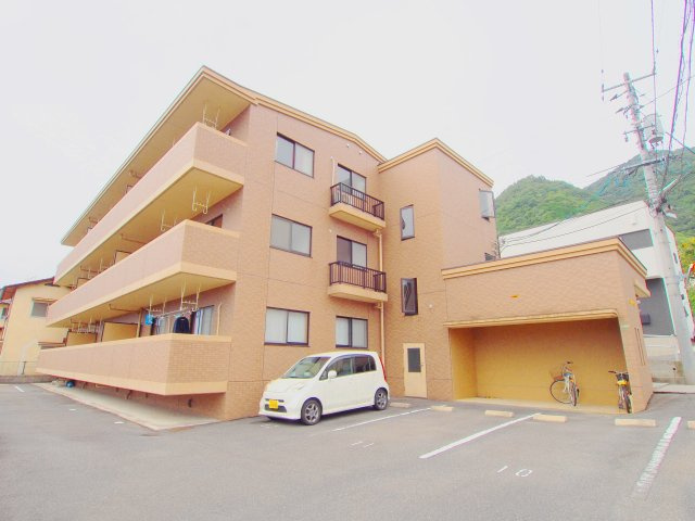 グランドハイツの外観