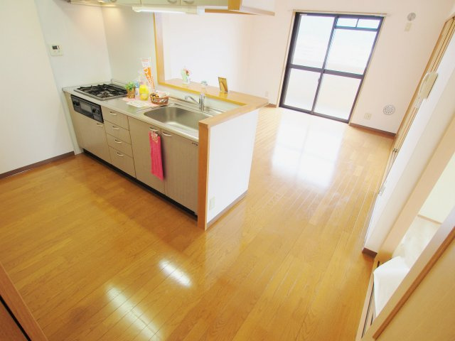 グランドハイツの居間・リビング