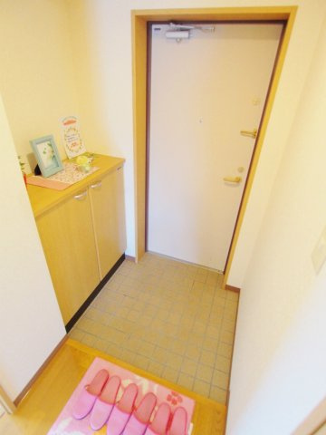 グランドハイツの玄関