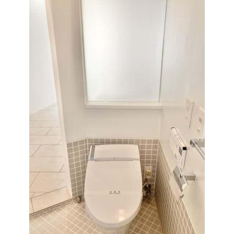 サクラノキテラス中目黒　デザイナーズ　テラスハウス　礼金0　敷金0のトイレ