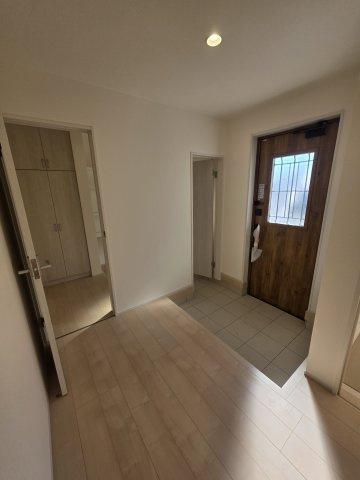 【玄関】 | リーブルガーデン．Ｓ　深谷東方第２　 | ４号棟現地玄関（2025年11月21日）撮影