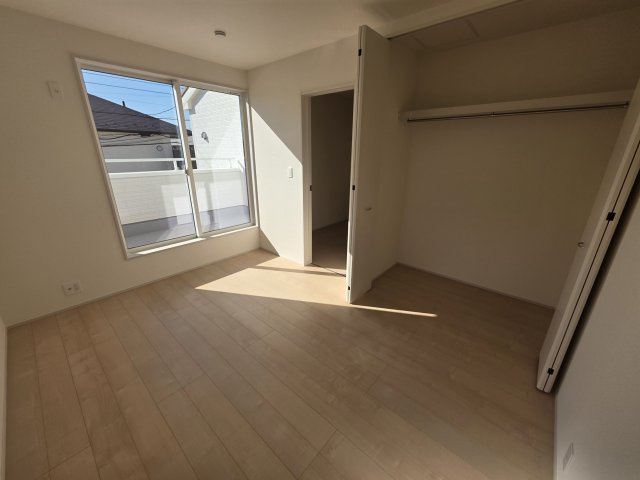 【洋室】 | リーブルガーデン．Ｓ　深谷東方第２　 | ４号棟現地２F洋室（2025年11月21日）撮影