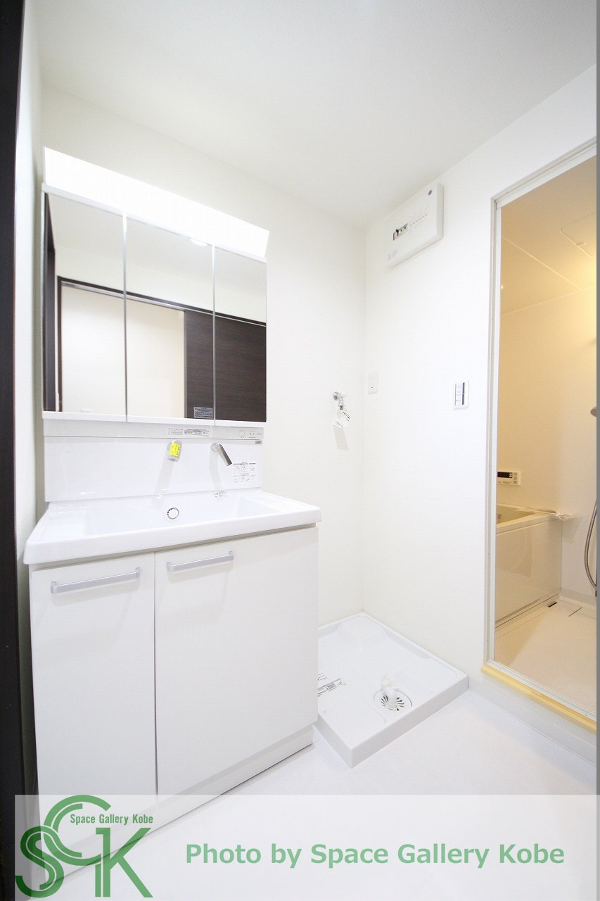 ラムール東二見の洗面所|※お部屋により仕様が異なる場合があります※