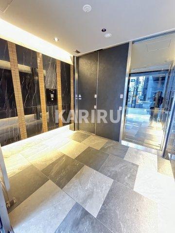 ファーストフィオーレ京橋ブレイニーのエントランス