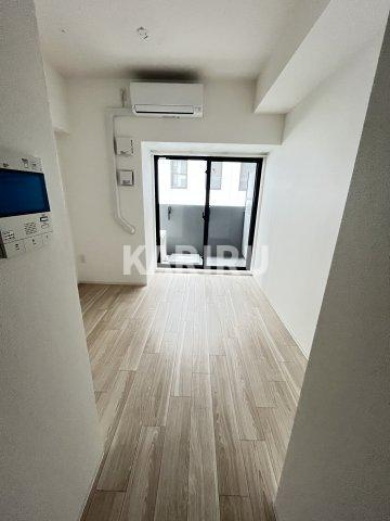 ファーストフィオーレ京橋ブレイニーの居間・リビング