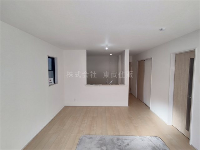 【ダイニング】 | 川越市かすみ野第6　全2棟　２号棟 | 食卓を囲むダイニング