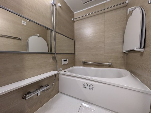 【浴室】 | お子様と一緒にバスタイムを楽しめる広々浴室