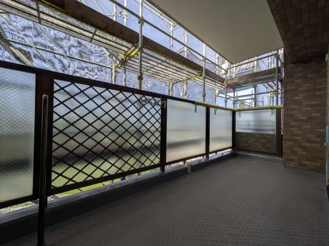 【バルコニー】