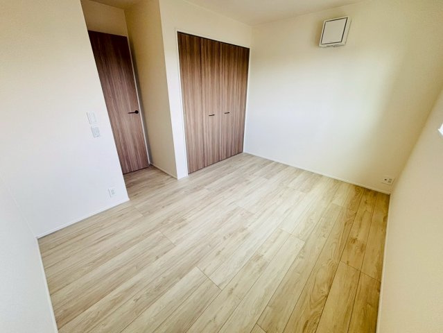 リナージュ／東区秋津1丁目第1期／1号棟の洋室