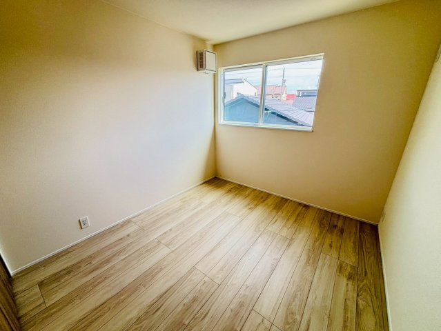 リナージュ／東区秋津1丁目第1期／1号棟の洋室