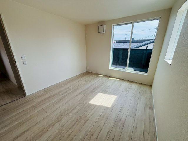 リナージュ／東区秋津1丁目第1期／1号棟の洋室