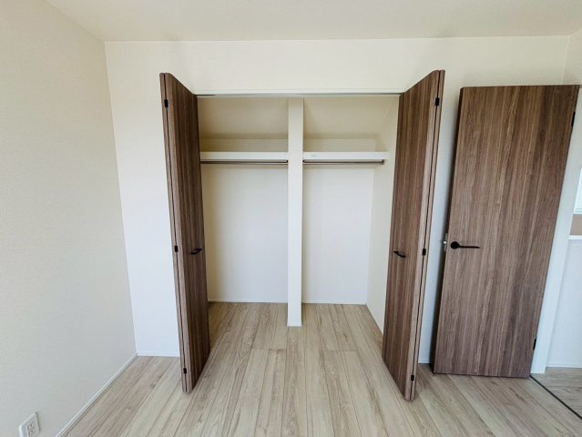 リナージュ／東区秋津1丁目第1期／1号棟の収納