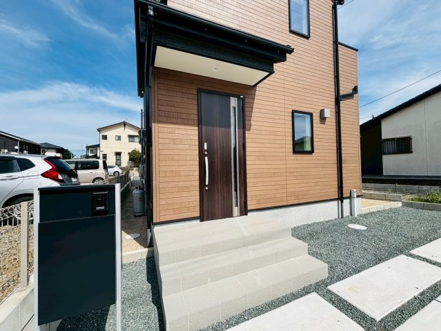 リナージュ／東区秋津1丁目第1期／1号棟のエントランス