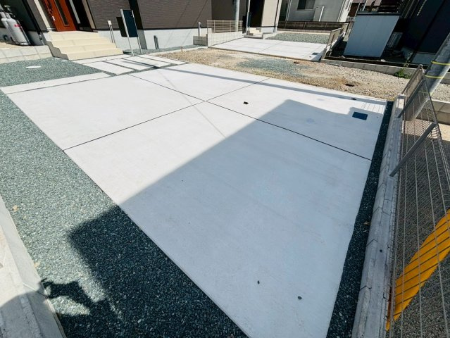 リナージュ／東区秋津1丁目24-1期／2号棟の駐車場