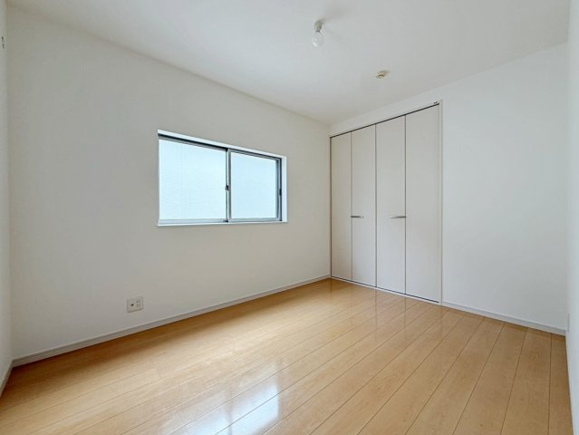 堺市東区大美野　中古戸建の洋室