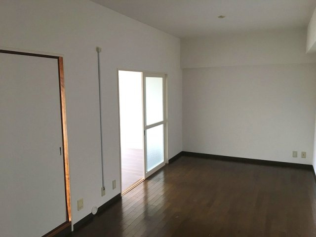 アパルトマン北千里の居間・リビング