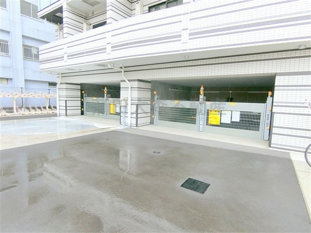 スパシエ蒲田グランドタワーの駐車場