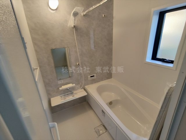 【浴室】 | 鶴ヶ島市下新田第2　全4棟　1号棟 | 落ち着いた空間のお風呂です