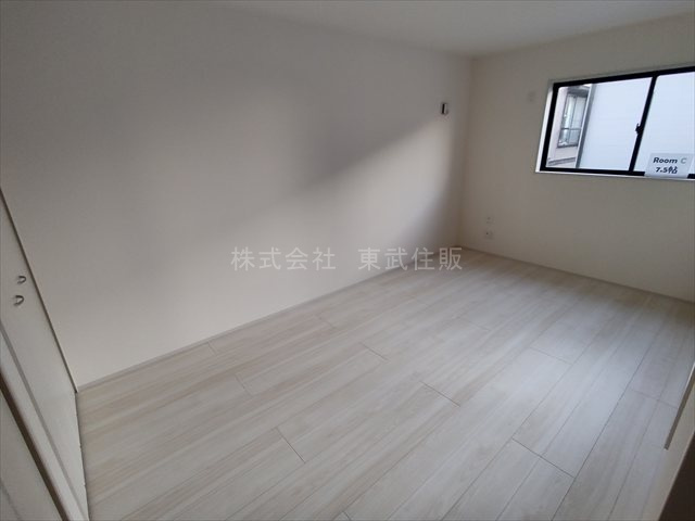 【寝室】 | 鶴ヶ島市下新田第2　全4棟　1号棟 | 洋室7.5帖、寝室にいかがでしょうか