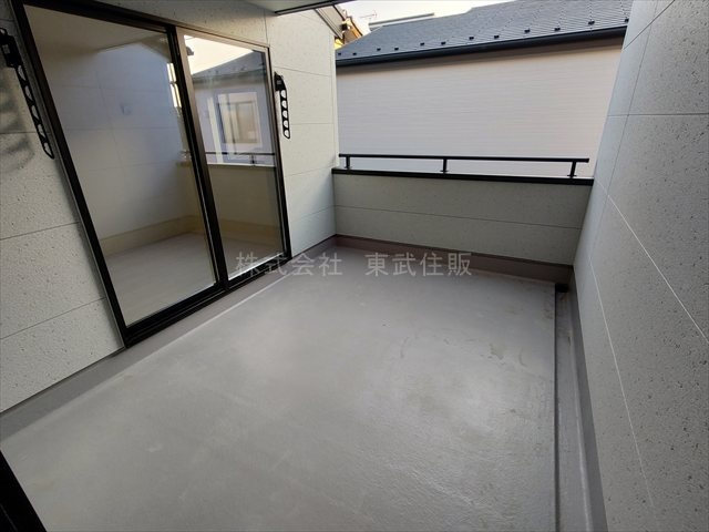 【バルコニー】 | 鶴ヶ島市下新田第2　全4棟　1号棟 | 落ち着いた時間を過ごせるバルコニーです