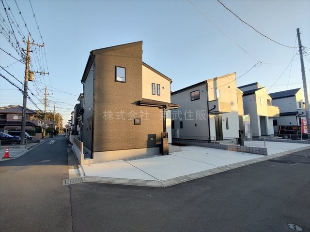 【前面道路含む現地写真】 | 鶴ヶ島市下新田第2　全4棟　1号棟 | 住環境良好です