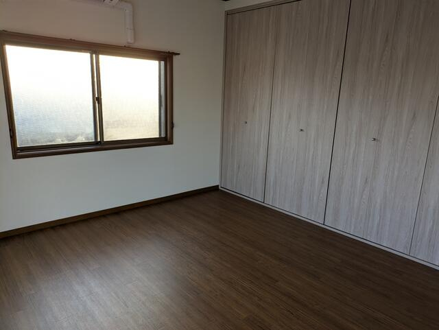 グランドール西篠崎の洋室