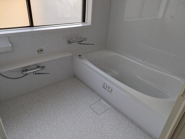 グランドール西篠崎の浴室