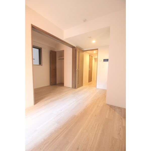 エスリードレジデンス上前津フロント　名古屋市賃貸　仲介手数料無料の居間・リビング