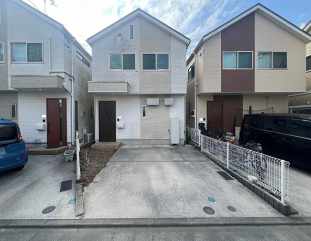 横浜市保土ケ谷区権太坂3丁目　中古戸建【仲介手数料無料】カースペース2台の外観