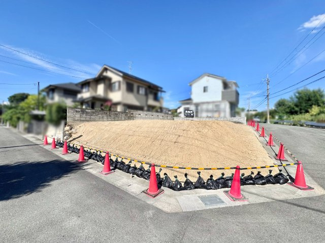 【前面道路含む現地写真】の画像