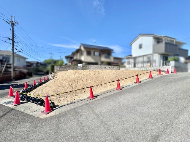 【前面道路含む現地写真】の画像