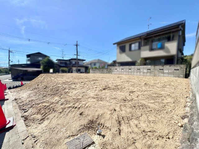 【前面道路含む現地写真】の画像