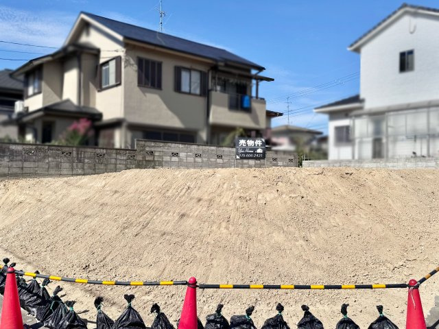【前面道路含む現地写真】の画像